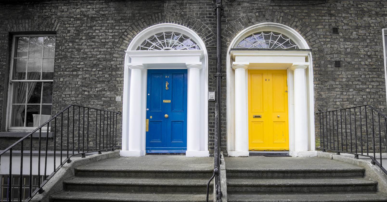 blueandyellowdoors.jpg