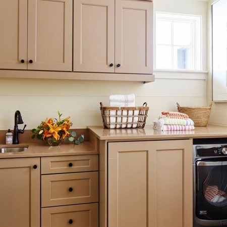 Hardware Cabinet Traditional Delta 7